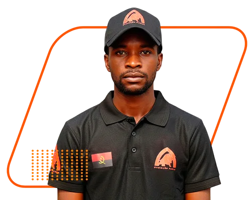 Vigilante da Akassia Segurança Privada em Angola no posto Aura Beleza